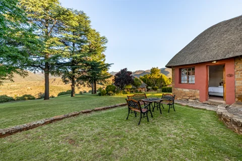 Nala Rondavel Cluster | Ramabanta Trading Post